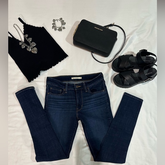 711 LEVIS - Picture 2 of 6